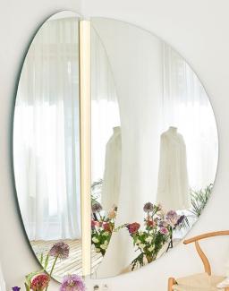 Casa Padrino Luxus Eckspiegel 150 x 3,5 x H. 150 cm - Eck Wandspiegel mit LED Streifen - Hotel Spiegel - Boutique Spiegel - Luxus Qualität